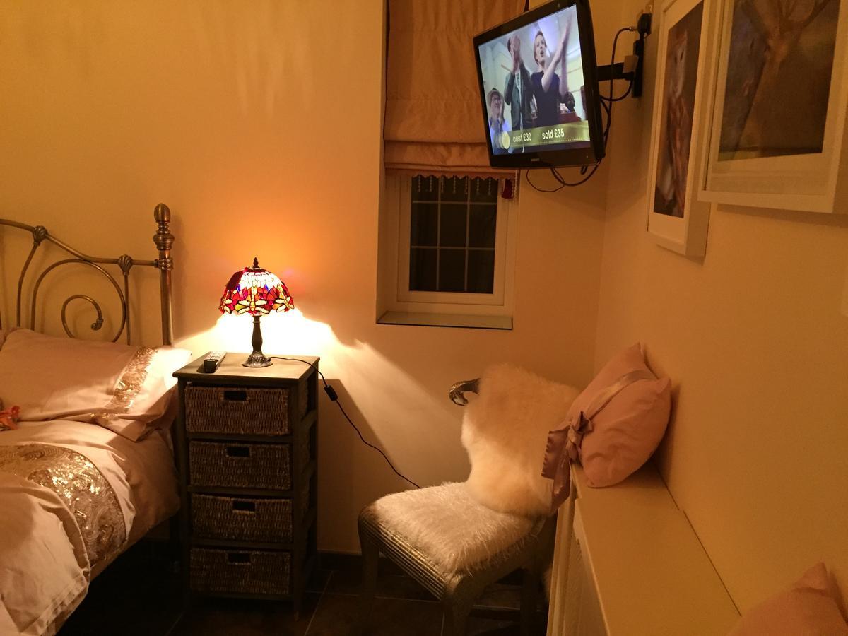 Bed and Breakfast Retreat At The Knowe Auchincruive Estate Ayr Exterior foto